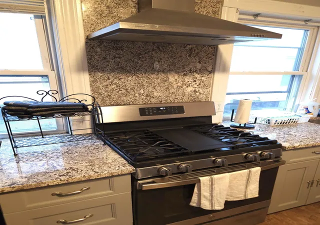 5th image of 729 Pine St, Manchester, NH 03104 | MLS# 5087978