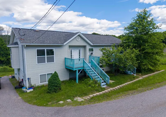 Homes for sale in Claremont, NH | 264 Chestnut St, Claremont, NH 03743 | MLS# 5088001