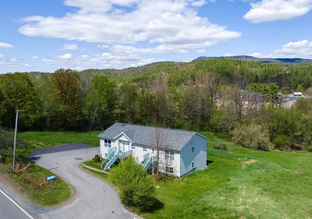Homes for sale in Claremont, NH | 264 Chestnut St, Claremont, NH 03743 | MLS# 5088001