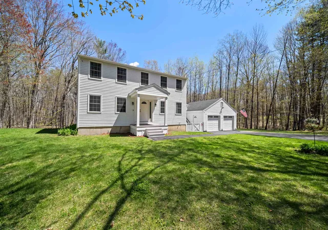 Homes for sale in Lee, NH | 15 Earle Dr, Lee, NH 03861 | MLS# 5088035