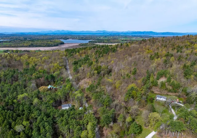 1st image of 476 Nxt Lincoln Rd, Williston, VT 05495 | MLS# 5088040