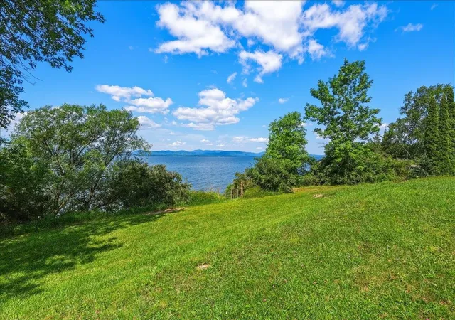 Photo 3 of Single family home for sale at 481 Hills Point Rd, Charlotte, VT 05445 | MLS# 5088043 | Listing updated on 2026-08-18