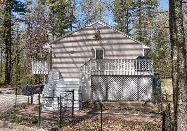 Homes for sale in Windham, NH | 6 Maple St, Windham, NH 03087 | MLS# 5088057