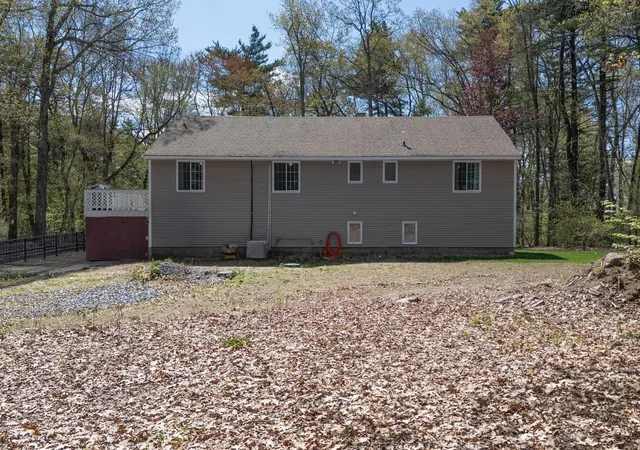Homes for sale in Windham, NH | 6 Maple St, Windham, NH 03087 | MLS# 5088057