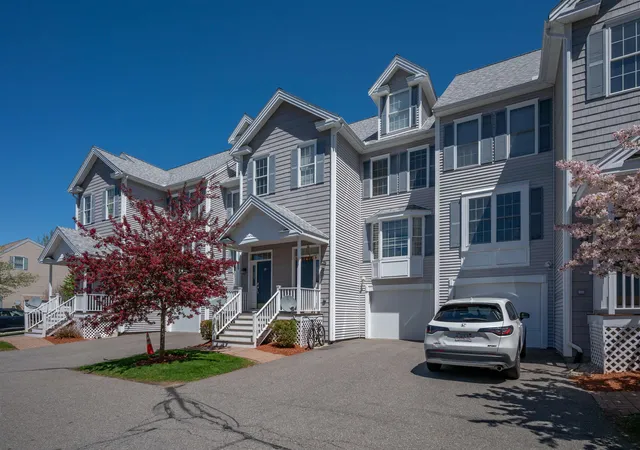 2nd image of 17 Georgetown Dr, Nashua, NH 03062 | MLS# 5088069