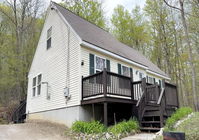 Homes for sale in Stoddard, NH | 648 Tigola Trl, Stoddard, NH 03464 | MLS# 5088245