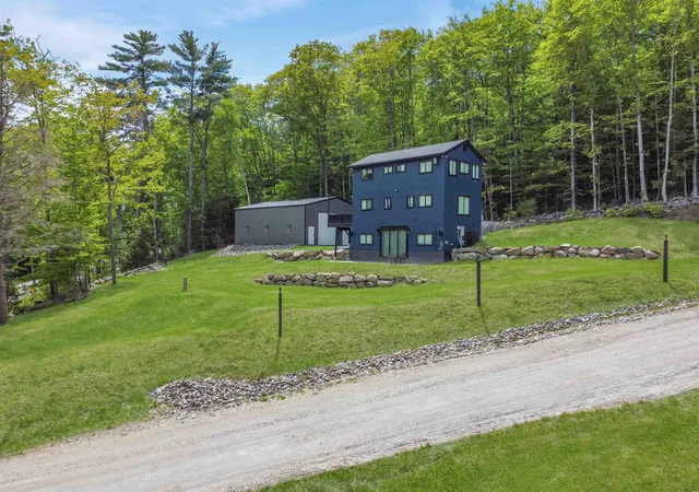 Photo 3 of Single family home for sale at 253 Upper Mad River Rd, Thornton, NH 03285 | MLS# 5088295 | Listing updated on 2026-09-11