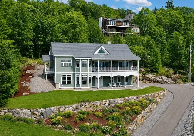 3rd image of 194 Chestnut Dr, Gilford, NH 03249 | MLS# 5088434