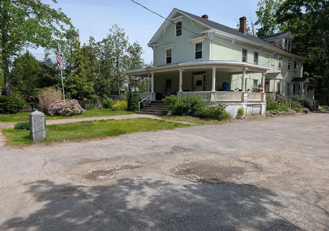 Homes for sale in Exeter, NH | 22 Pine St, Exeter, NH 03833 | MLS# 5088462