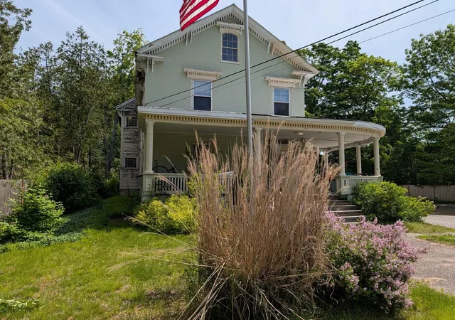 Homes for sale in Exeter, NH | 22 Pine St, Exeter, NH 03833 | MLS# 5088462