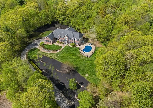 Photo 3 of Single family home for sale at 25 Ellison Dr, Bedford, NH 03110 | MLS# 5088467 | Listing updated on 2026-09-10