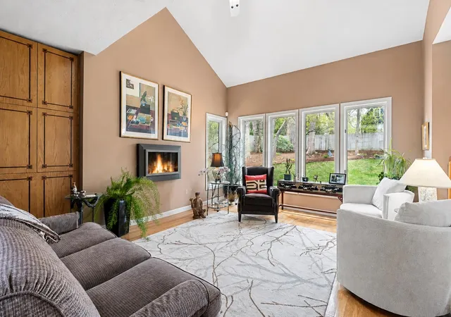 2nd image of 57 Greenfield St, Manchester, NH 03104 | MLS# 5088468