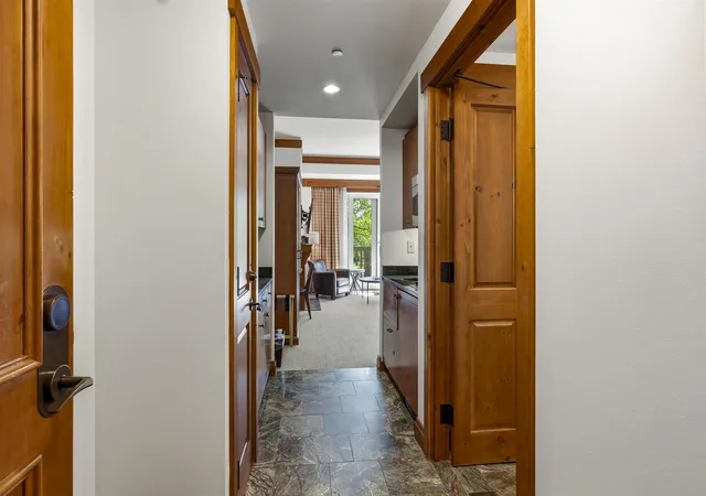 2nd image of 7412 Mountain Rd #1204, Stowe, VT 05672 | MLS# 5088500