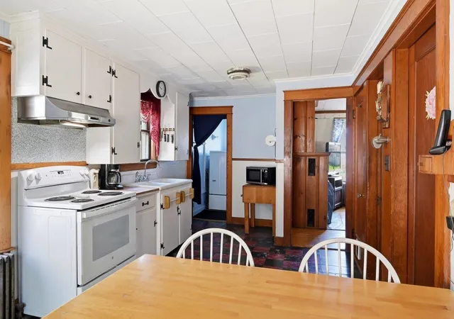 Photo 3 of Single family home for sale at 21 Dodge St, Rochester, NH 03867 | MLS# 5088513 | Listing updated on 2026-06-08