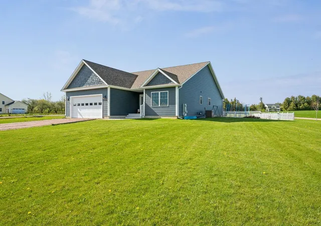 Photo 1 of Single family home for sale at 49 Hill Rd, South Hero, VT 05486 | MLS# 5088616 | Listing updated on 2026-08-25