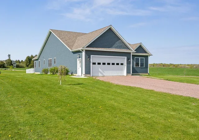 Photo 3 of Single family home for sale at 49 Hill Rd, South Hero, VT 05486 | MLS# 5088616 | Listing updated on 2026-08-25