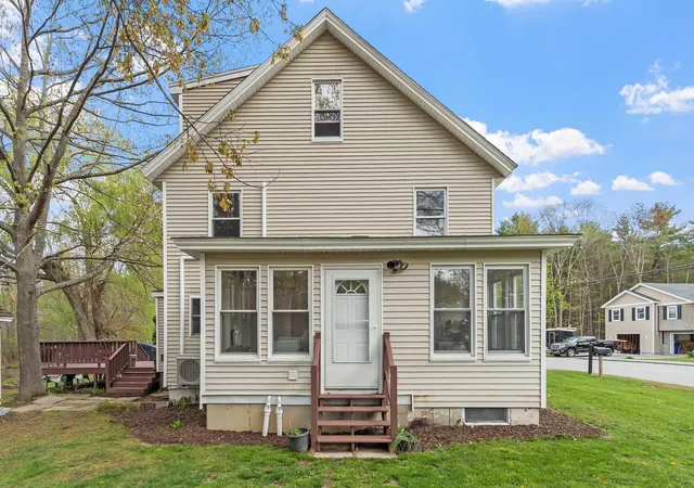 Photo 3 of Single family home for sale at 71 Linden St, Exeter, NH 03833 | MLS# 5088650 | Listing updated on 2026-06-17