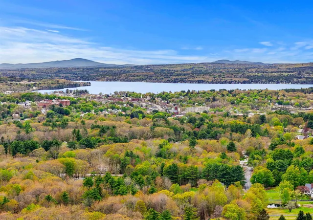 5th image of 6 Colonial Dr, Gilford, NH 03249 | MLS# 5088689