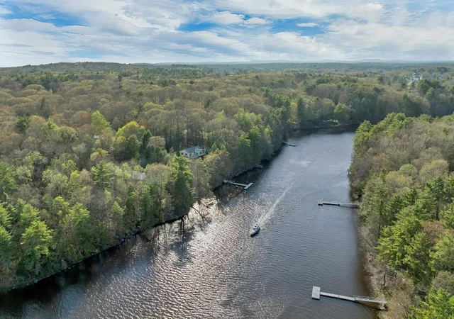 3rd image of 20 Birch Dr, Newmarket, NH 03857 | MLS# 5088725