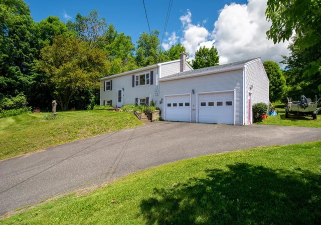 1st image of 14 East St, Waterbury, VT 05676 | MLS# 5088736