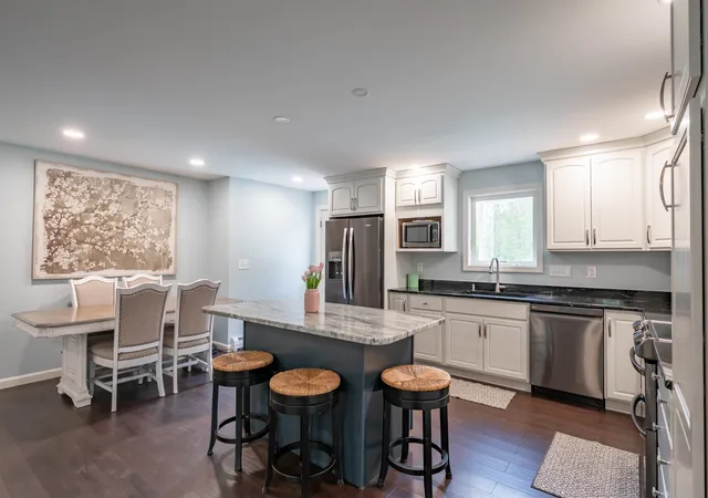 Photo 3 of Sale Pending at 16 Sarah Dr, Merrimack, NH 03054 | MLS# 5088780 | Listing updated on 2026-07-24