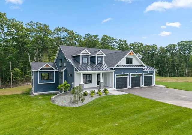 Homes for sale in Exeter, NH | 37 Signature Cir #Lot 7, Exeter, NH 03833 | MLS# 5088802
