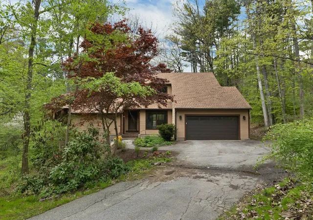 1st image of 16 Old Manchester Rd, Amherst, NH 03031 | MLS# 5088982