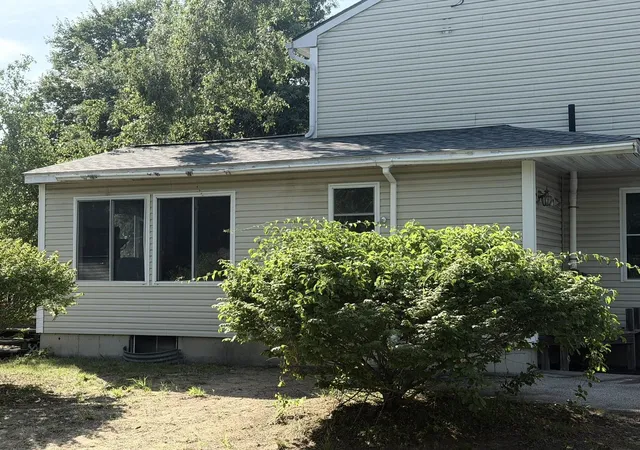 Homes for sale in Hooksett, NH | 3 Kerri Ln #A, Hooksett, NH 03106 | MLS# 5089033