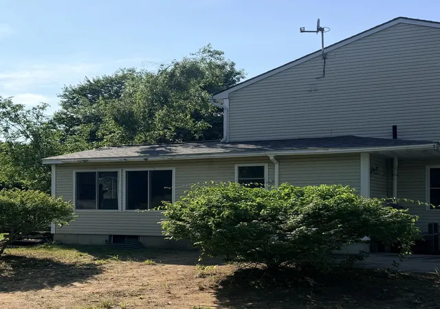 Homes for sale in Hooksett, NH | 3 Kerri Ln #A, Hooksett, NH 03106 | MLS# 5089033