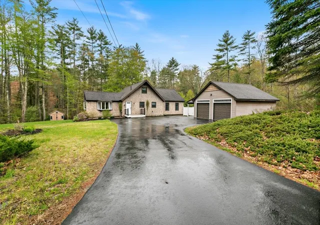 Homes for sale in Chester, NH | 149 Pheasant Run Dr, Chester, NH 03036 | MLS# 5089049