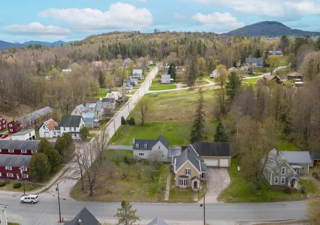 3rd image of 44 Elm St, Lancaster, NH 03854 | MLS# 5089106