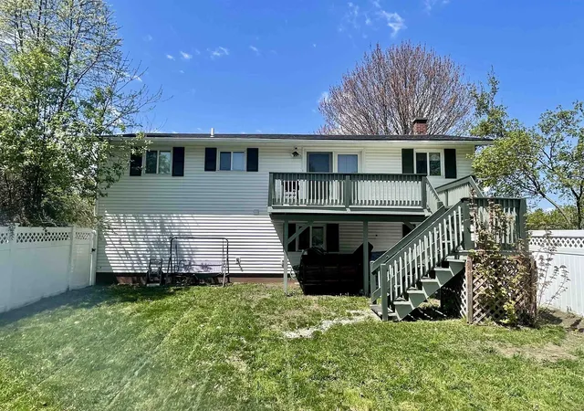 Photo 4 of Single family home for sale at 315 Jackson St, Newport, VT 05855 | MLS# 5089130 | Listing updated on 2026-09-04