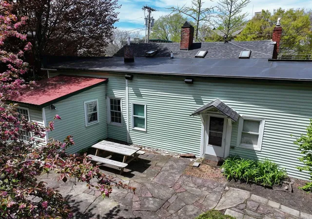 2nd image of 30 32 North Champlain St, Burlington, VT 05401 | MLS# 5089155