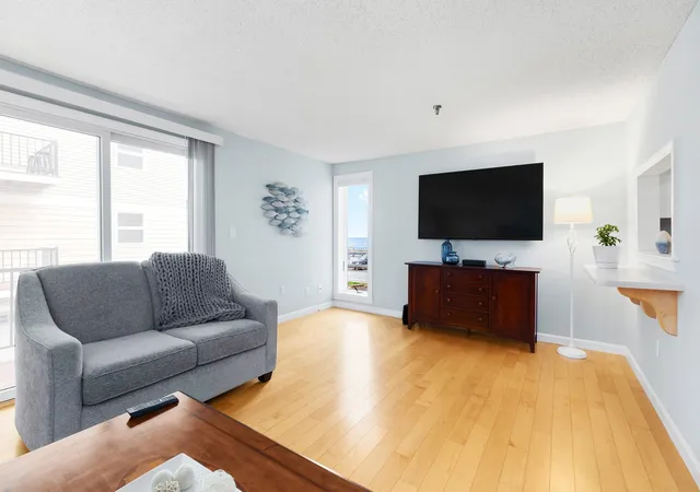 Homes for sale in Hampton, NH | 407 Ocean Blvd #B2, Hampton, NH 03842 | MLS# 5089180