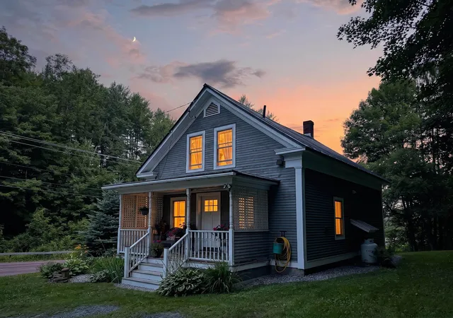 Photo 1 of Single family home for sale at 2949 Waterbury Rd, Stowe, VT 05672 | MLS# 5089289 | Listing updated on 2026-07-24