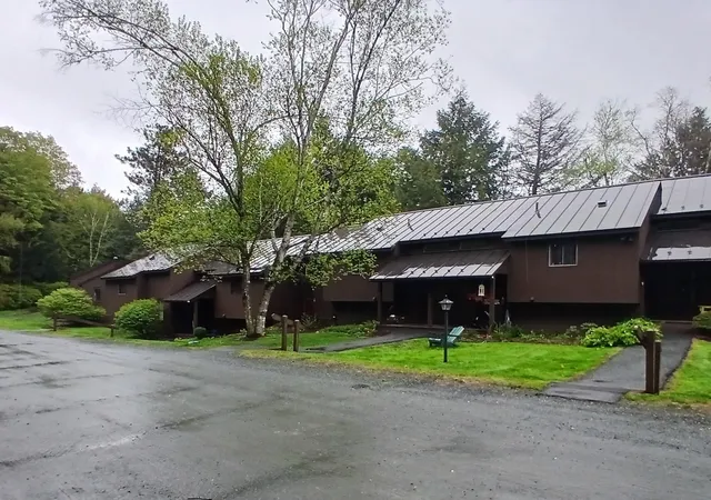 Homes for sale in Hartford, VT | 253 Old Quechee Rd #5C, Hartford, VT 05059 | MLS# 5089367