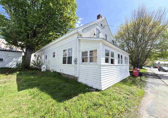 3rd image of 142 Vine St, Northfield, VT 05663 | MLS# 5089398
