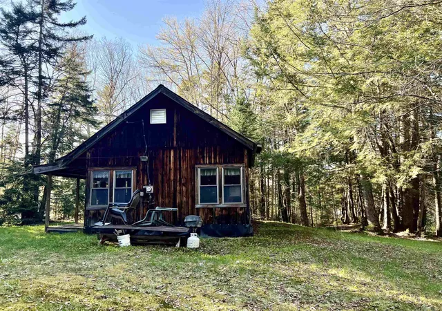 Homes for sale in Rochester, VT | 559 Corporation Rd, Rochester, VT 05767 | MLS# 5089526