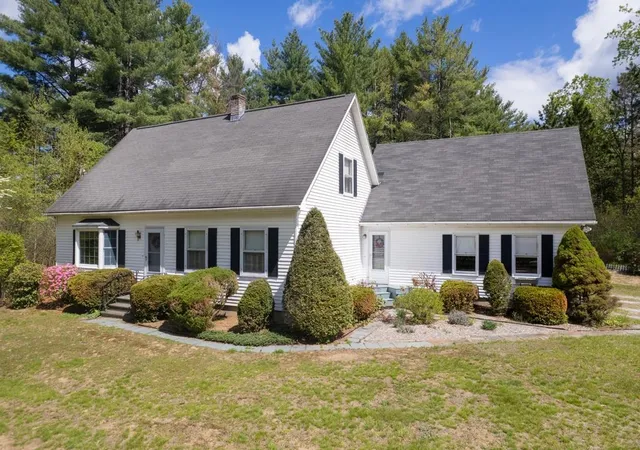 Homes for sale in Castleton, VT | 56 Blue Cat Ln, Castleton, VT 05735 | MLS# 5089533