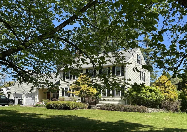 2nd image of 9 Oak Ridge Rd, Kensington, NH 03833 | MLS# 5089541