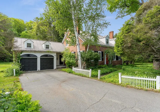 Photo 3 of Single family home for sale at 1522 Barnard Rd, Woodstock, VT 05091 | MLS# 5089552 | Listing updated on 2026-07-08