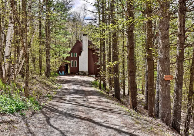 Homes for sale in Rochester, VT | 208 Great Hawk Rd, Rochester, VT 05767 | MLS# 5089576