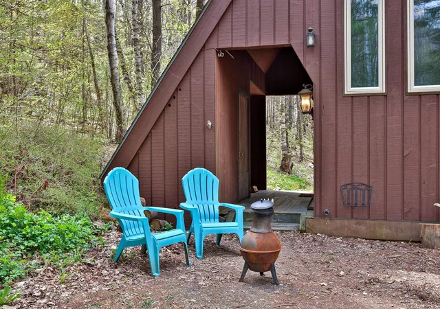 Homes for sale in Rochester, VT | 208 Great Hawk Rd, Rochester, VT 05767 | MLS# 5089576