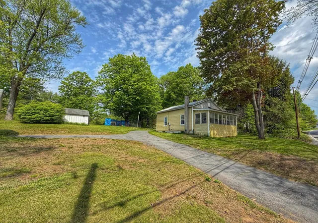 Photo 1 of Single family home for sale at 160 Elm St, Claremont, NH 03743 | MLS# 5089620 | Listing updated on 2026-06-24