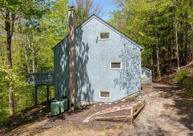 Homes for sale in Hartford, VT | 75 Naulahka Ln, Hartford, VT 05059 | MLS# 5089649