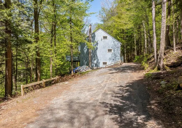 Homes for sale in Hartford, VT | 75 Naulahka Ln, Hartford, VT 05059 | MLS# 5089649