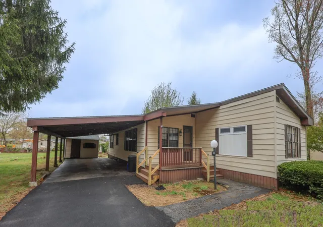 2nd image of 62 Roger Rd, Goffstown, NH 03045 | MLS# 5089675