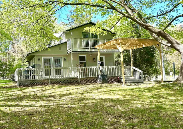 1st image of 112 East Ave, Burlington, VT 05401 | MLS# 5089773