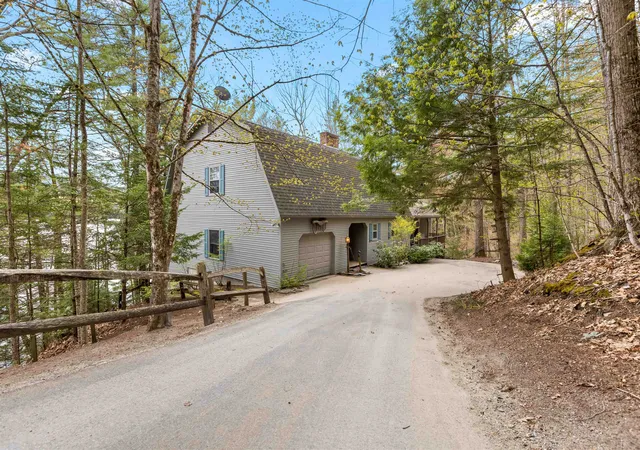 Photo 3 of Single family home for sale at 4499 Lower Waterford Rd, Saint Johnsbury, VT 05819 | MLS# 5089806 | Listing updated on 2026-09-19