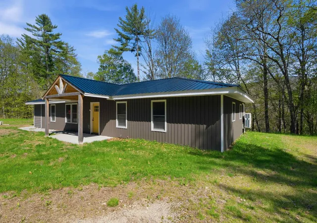Photo 2 of Single family home for sale at 1048 Mount Moosilauke Hwy, Wentworth, NH 03282 | MLS# 5089818 | Listing updated on 2026-06-20